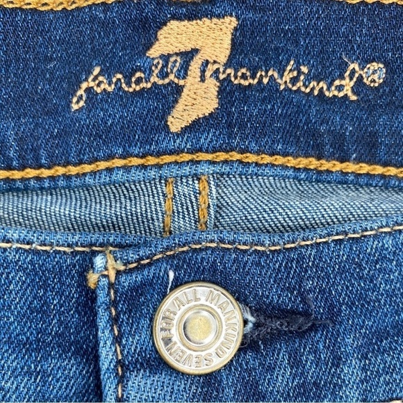 7 for All Mankind High Rise Shark Bite Ankle Jean Size 30 - Picture 4 of 10